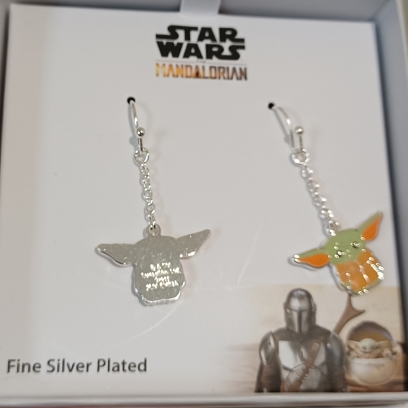 LICENCED Disney Star Wars The Mandalorian Baby Yoda Fine Silver Plated Earrings - Picture 8 of 10